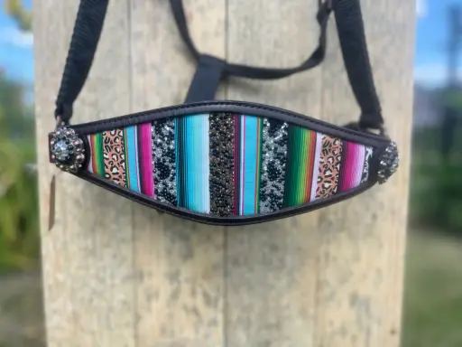 [MV3004] Bronc Halter Stripes
